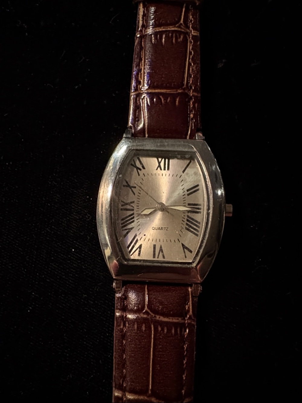 Source Unknown Brown Leather Strap Silver-Tone Quartz Watch